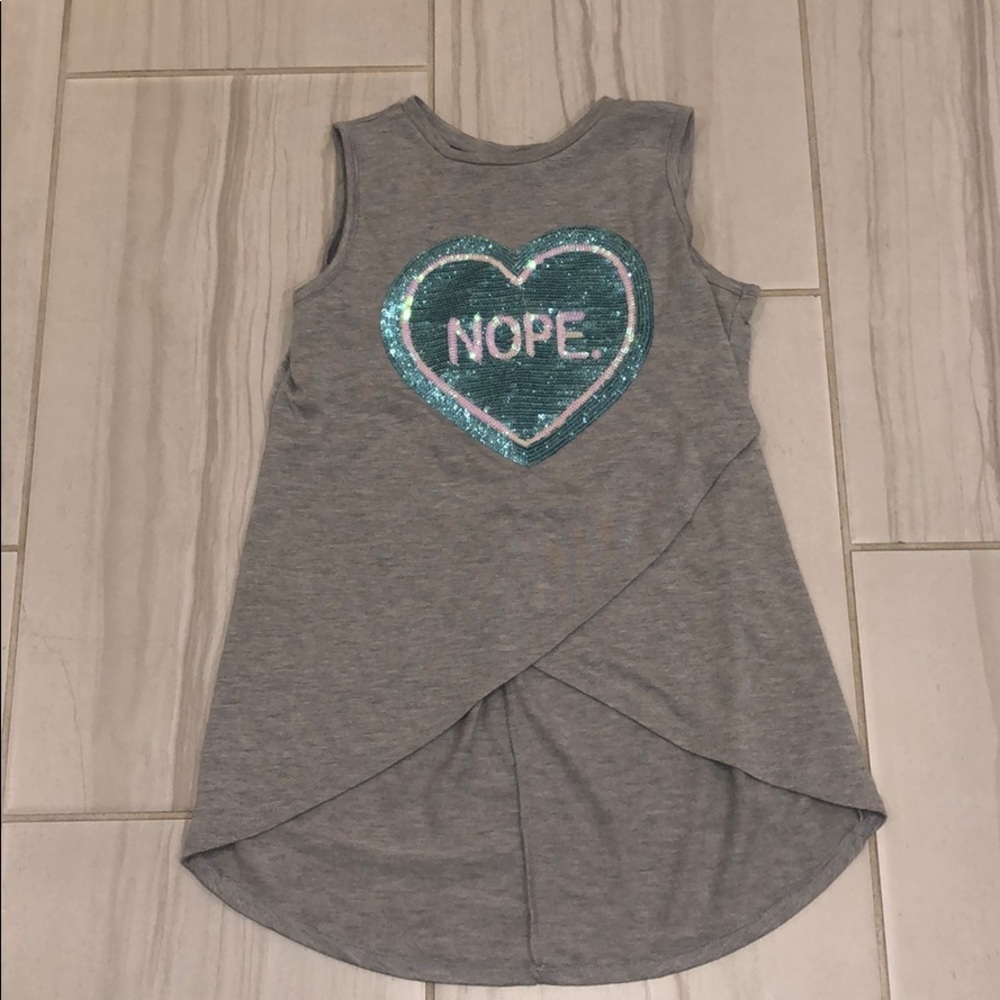 Cute grey shoulder shirt